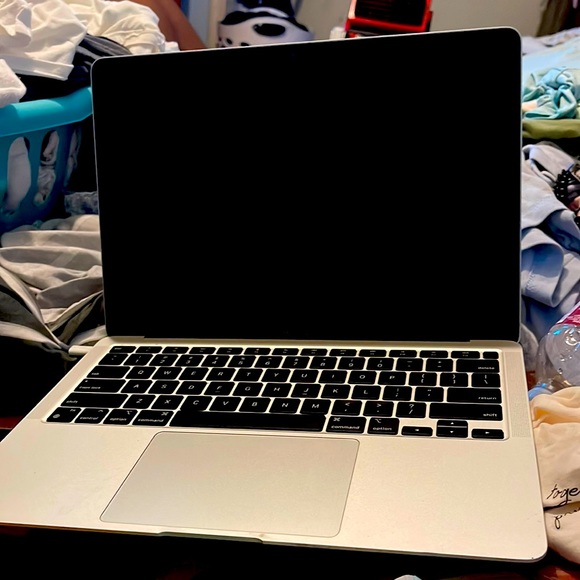 MacBook Air 13”
